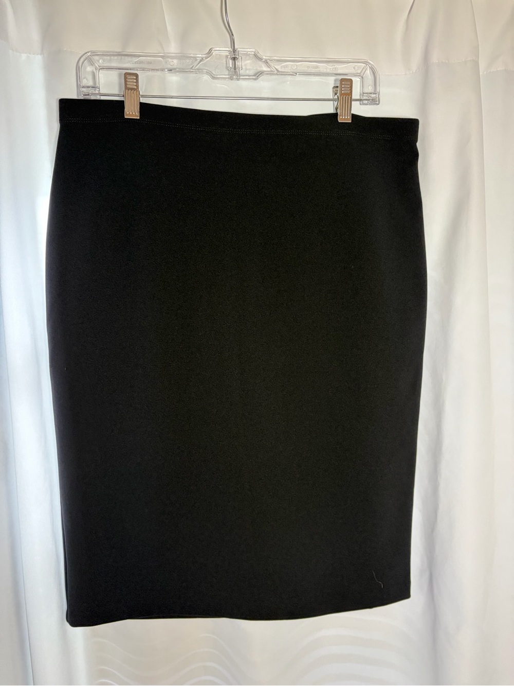 VINCE CAMUTO Black Straight Skirt size L